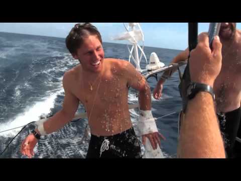 Video dalla Volvo Ocean Race: riti di bordo e scaramanzie al passaggio dell’equatore