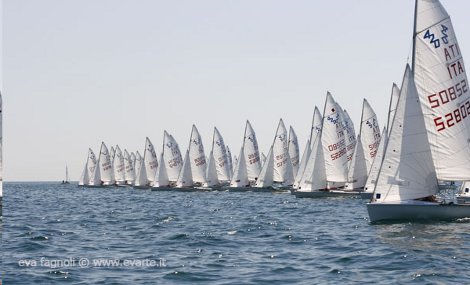 Campionato Italiano 420 – 2011: primo giorno al via con le Regate di Selezione