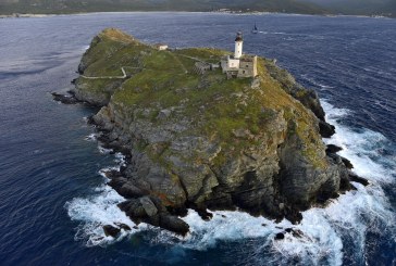 Giraglia Rolex Cup: line honours a Esimit, Robertissima III verso l’arrivo