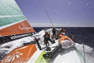 Volvo Ocean Race: a rotta di colla verso Cape Town