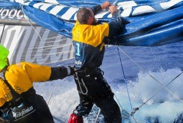 Volvo Ocean Race: 24 ore di emozioni. Telefonica sempre in testa